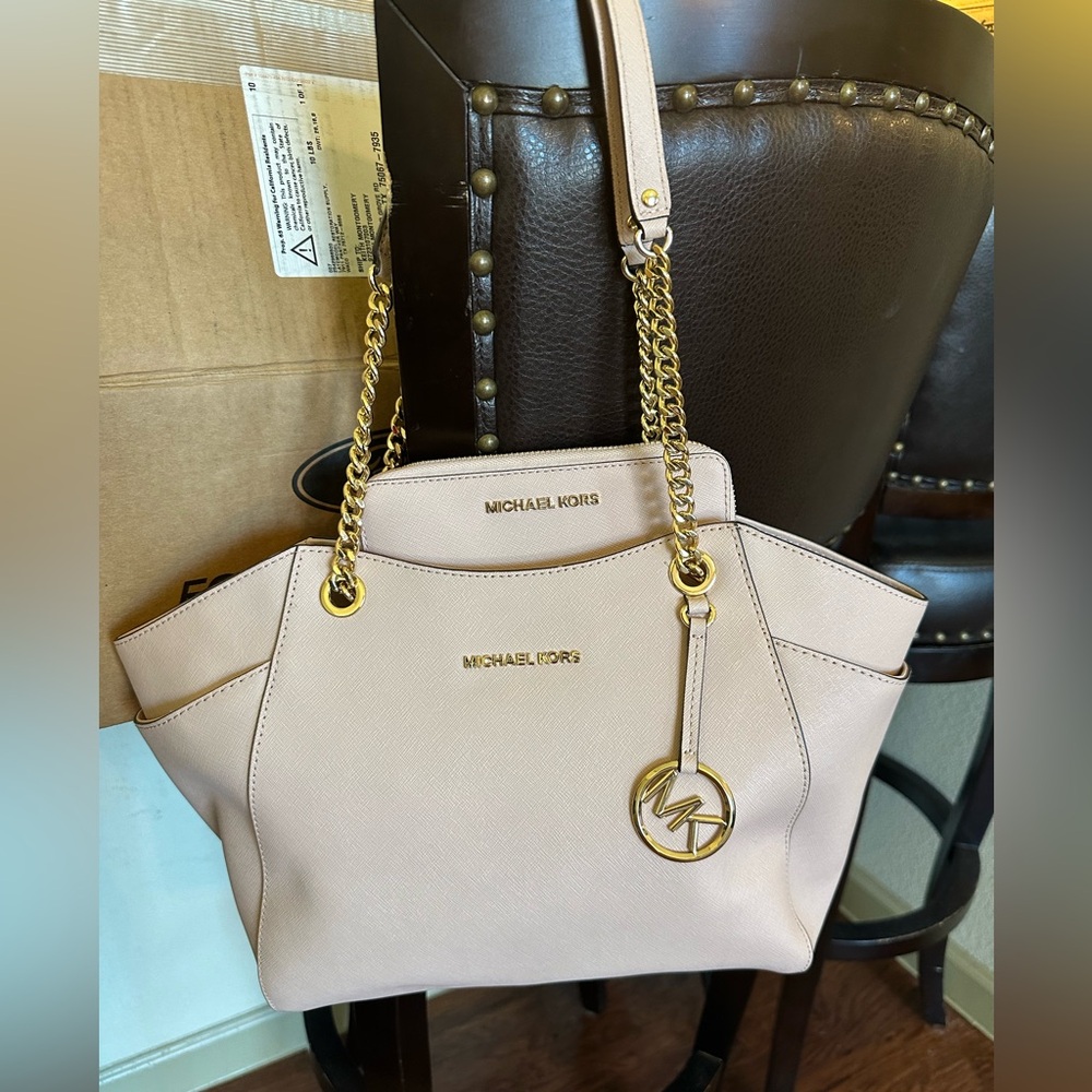 MK Purse & Wallet brand new never used